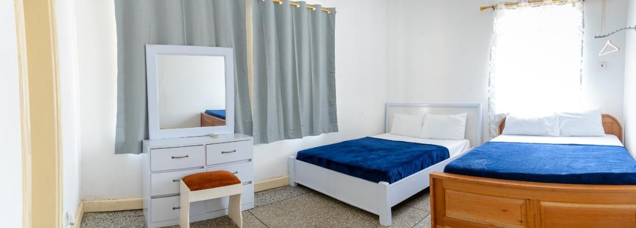 Brannic Lodge Аккра Екстер'єр фото
