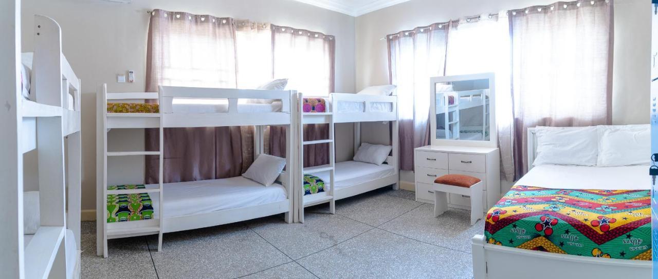 Brannic Lodge Аккра Екстер'єр фото
